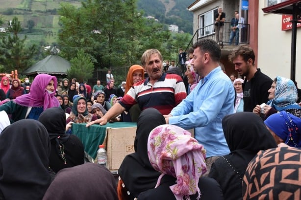 Foto - Evlendikten 4 gün sonra hayatını kaybetti! Toprağa verildi