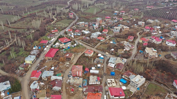 Foto - Evler 7 metre kaydı! Göksun’un son hali görüntülendi