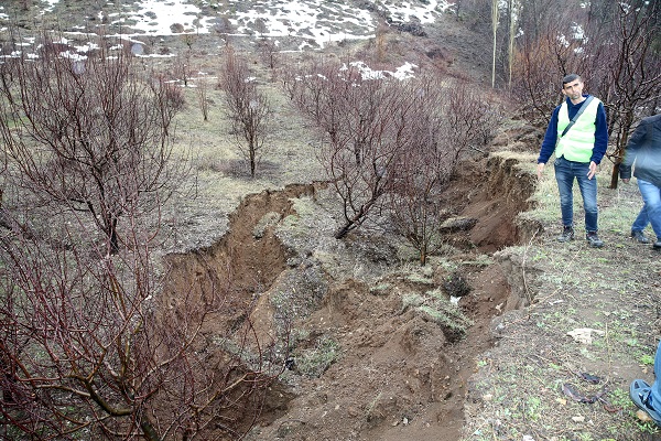 Foto - Evler 7 metre kaydı! Göksun’un son hali görüntülendi