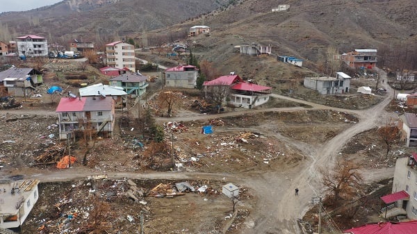 Foto - Evler 7 metre kaydı! Göksun’un son hali görüntülendi