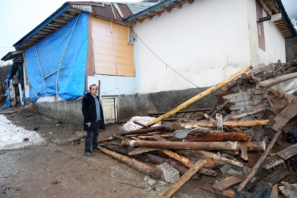 Foto - Evler 7 metre kaydı! Göksun’un son hali görüntülendi