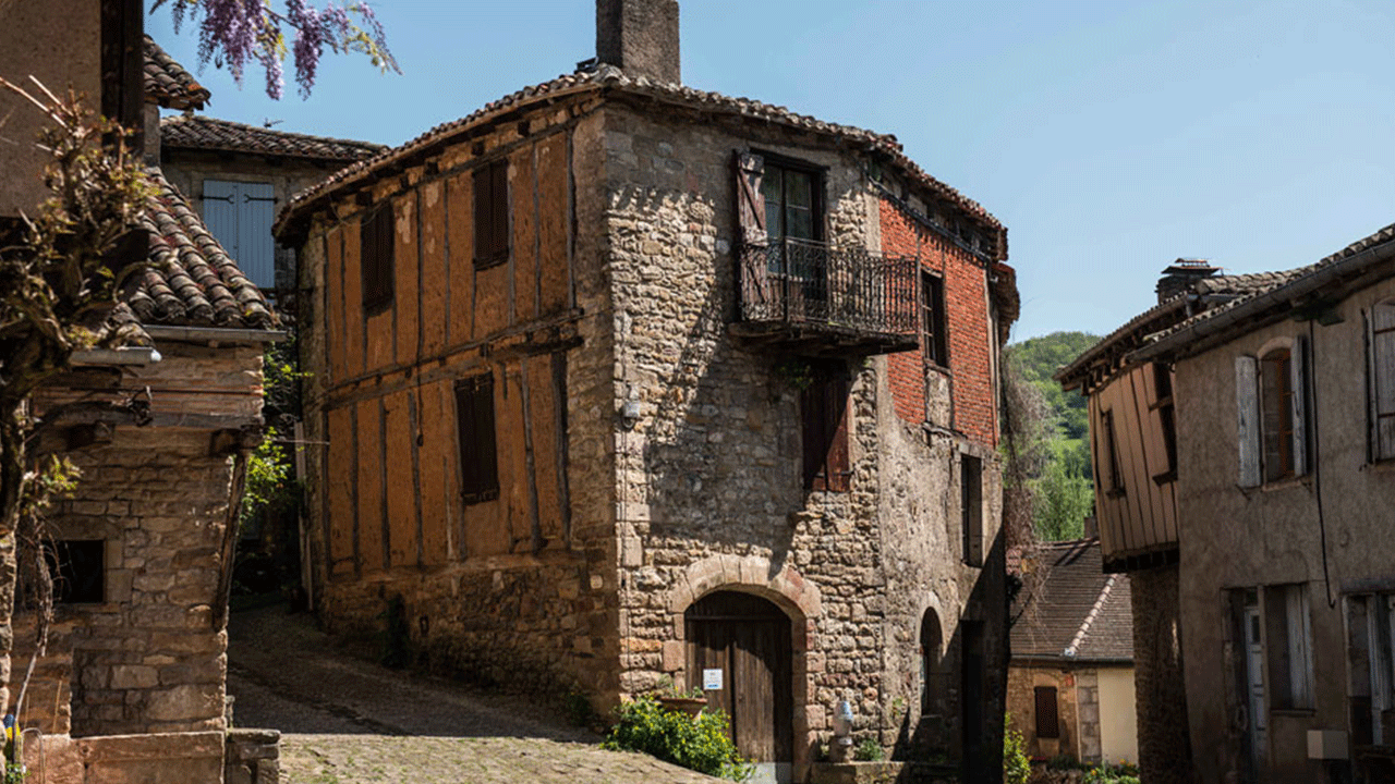 Foto - Evleri 1 Euro'dan satıyorlar: Belediye başkanı şartları açıkladı!