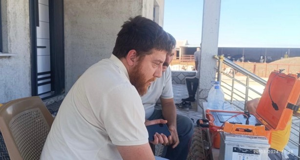 Evlerin yakınına kadar gelen obruklar tedirgin ediyor