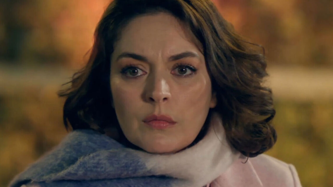 Foto - Evsizler Ezgi Mola'nın evine çöktü: 24-48 saat içinde tapuyu kaybedebilir