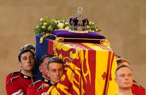 Foto - Ex Kraliçe’nin faturası ağır oldu! ABD bile tepki gösterdi