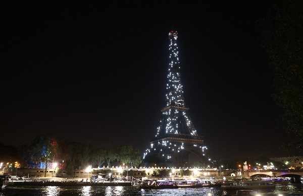 Foto - Eyfel Kulesi'nin ışıkları kapatıldı