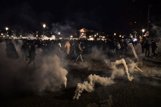 Foto - EYT'liler ortalığı savaş alanına çevirdi! 120 gözaltı