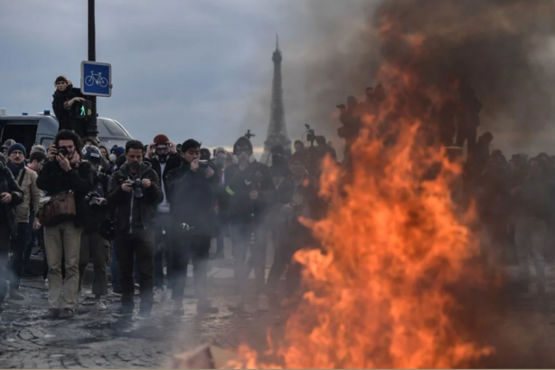 Foto - EYT'liler ortalığı savaş alanına çevirdi! 120 gözaltı