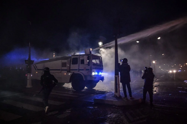 Foto - EYT'liler ortalığı savaş alanına çevirdi! 120 gözaltı