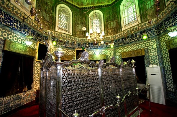Foto - Eyüp Sultan Hazretlerinin türbesini gördü! Depremi bildi... Caner Toygar'dan şok iddia: Yeni bir şey bekliyorum