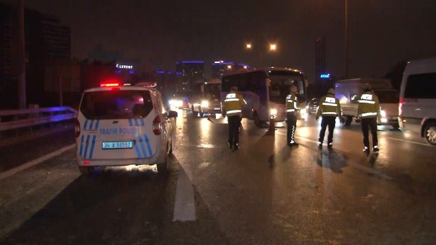 Foto - Eyüpsultan TEM Otoyolu’nda zincirleme trafik kazası! Uzun kuyruklar oluştu