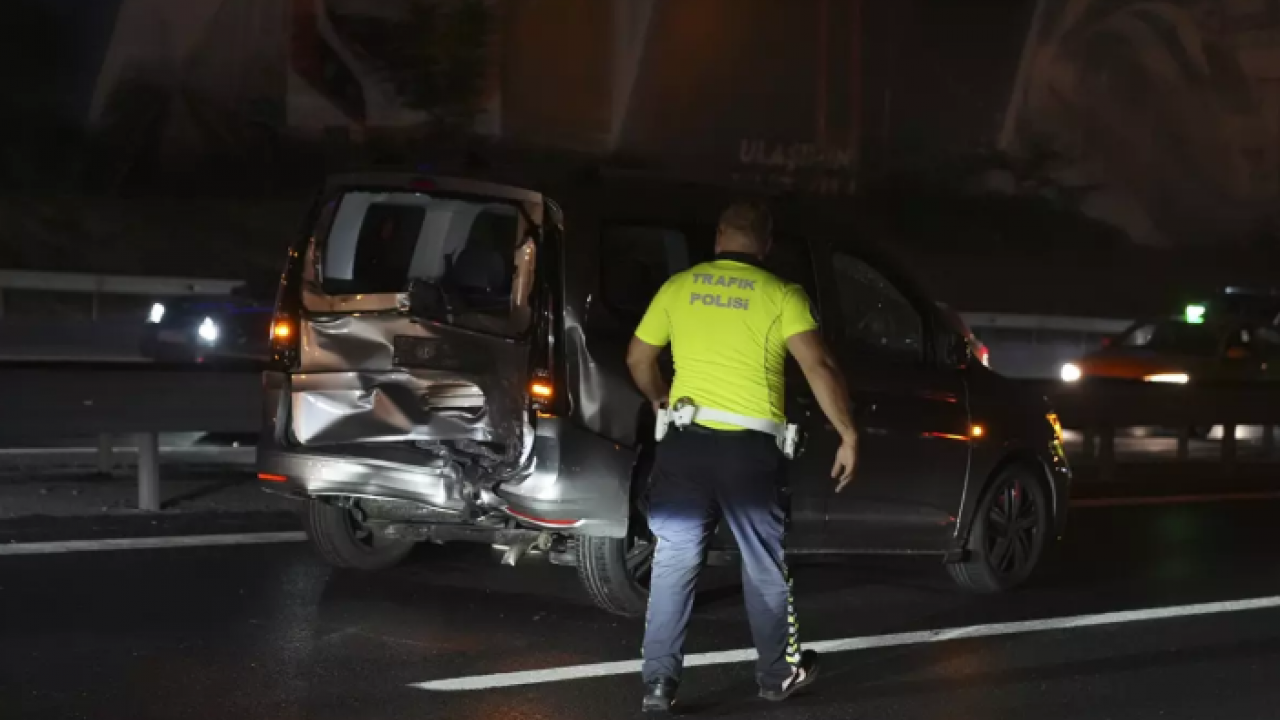 Foto - Eyüpsultan'da 16 araç birbirine girdi! Çok sayıda yaralı var