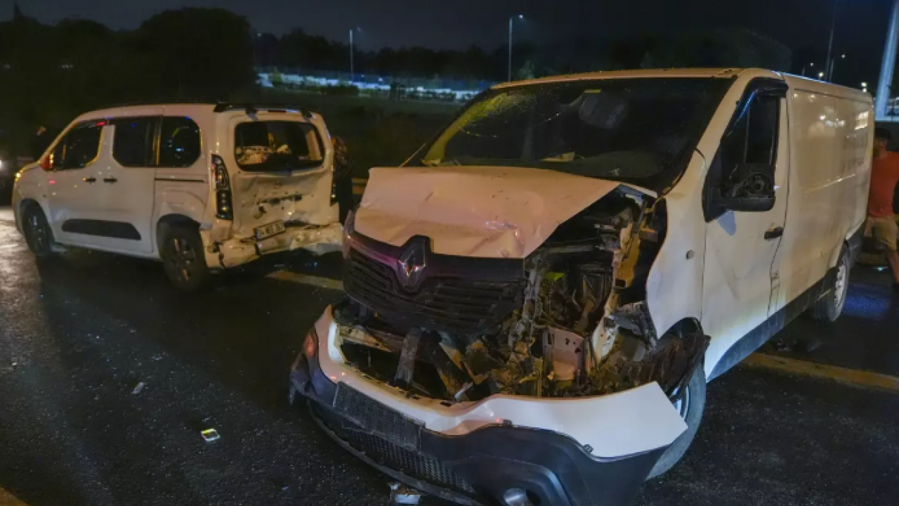 Foto - Eyüpsultan'da 16 araç birbirine girdi! Çok sayıda yaralı var