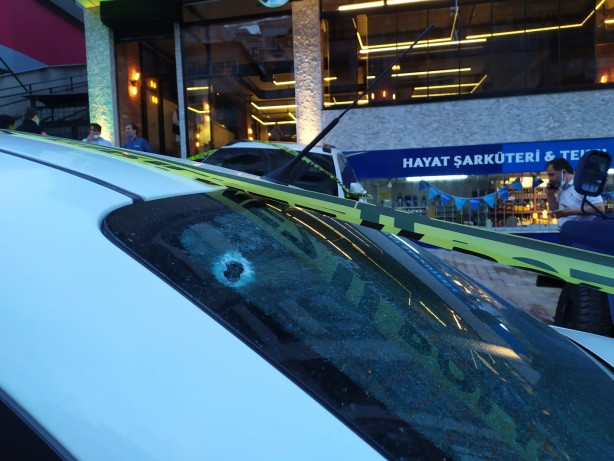 Foto - Eyüpsultan’da kafeteryaya güpegündüz silahlı saldırı: 1 ölü, 2 yaralı