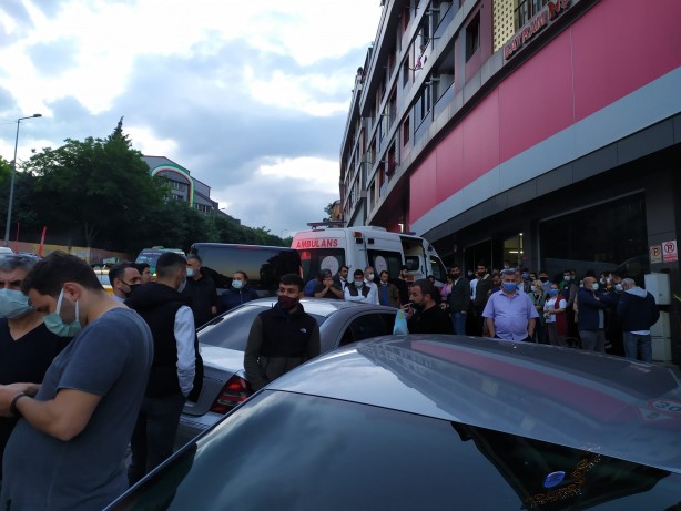 Foto - Eyüpsultan’da kafeteryaya güpegündüz silahlı saldırı: 1 ölü, 2 yaralı