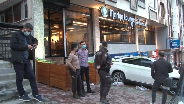 Foto - Eyüpsultan’da kafeteryaya güpegündüz silahlı saldırı: 1 ölü, 2 yaralı