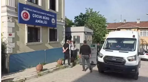 Foto - Eyüpsultan'da okul müdürüne saldırı! Yeni görüntüler kan dondurdu