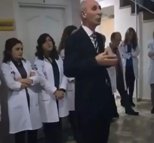 Foto - Eyüpsultan'da okul müdürüne saldırı! Yeni görüntüler kan dondurdu