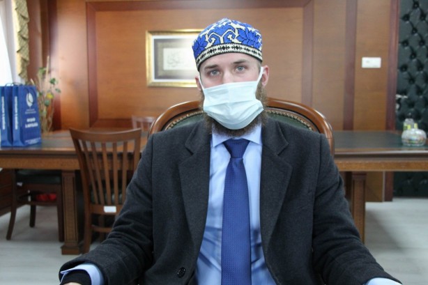 Foto - Ezan sesinden etkilenen anne ve oğlu Müslüman oldu