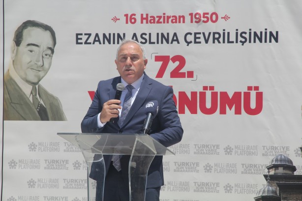 Foto - Ezanın aslına çevrilmesinin yıl dönümünde, Menderes'in kabrinde buluştular