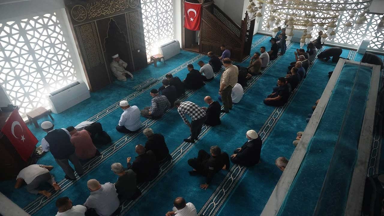Foto - Ezanlar yeniden yükseliyor! Hatay'da 136'ncı cami dualarla ibadete açıldı