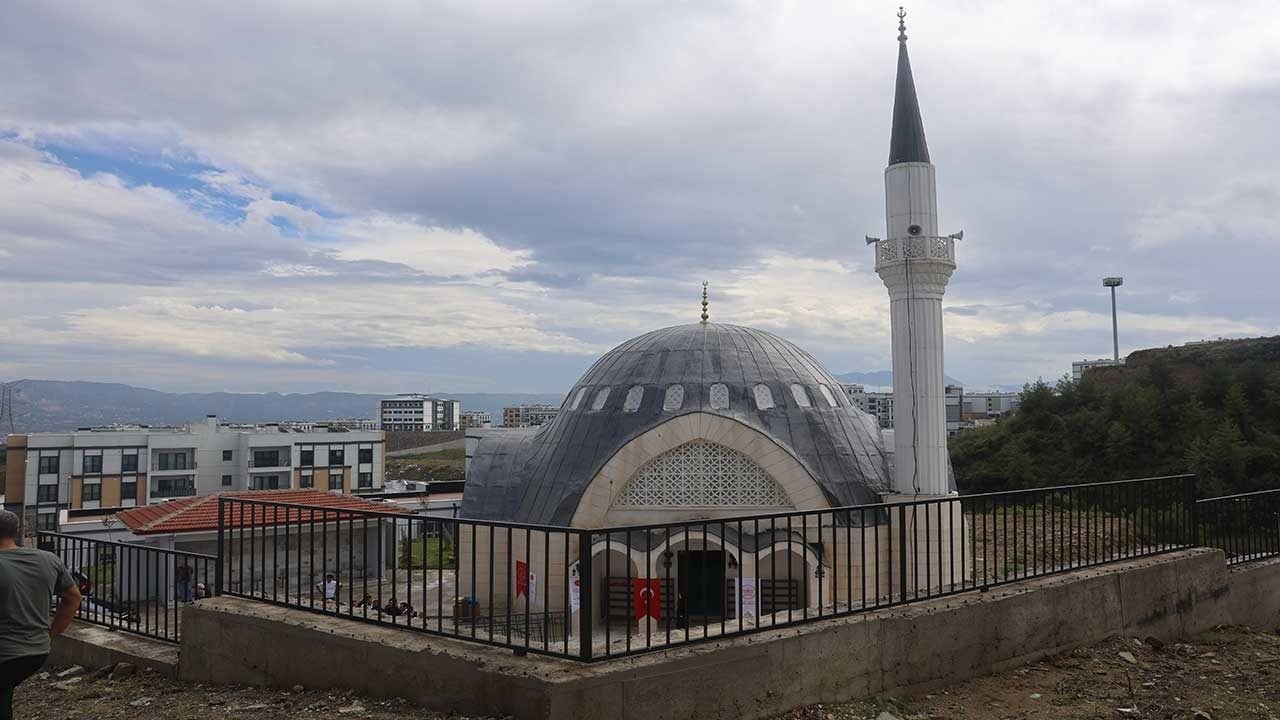 Foto - Ezanlar yeniden yükseliyor! Hatay'da 136'ncı cami dualarla ibadete açıldı