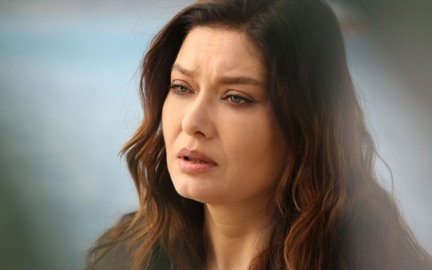 Foto - Ezgi Mola, Nurgül Yeşilçay, İrem Sak, Didem Soydan... Aileyi yerle bir eden yapıya destek oldular