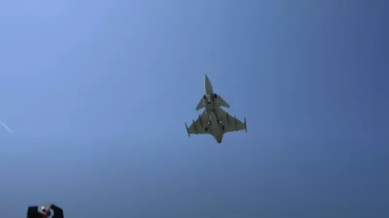 Foto - F-16’ların yerini alacak! 18 adet "savaş canavarı" Gripen uçağı resmen koptu geliyor