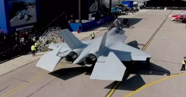 Foto - F-35 ile Milli Muharip Uçak'ı yan yana koyup ABD'ye kötü haberi verdiler