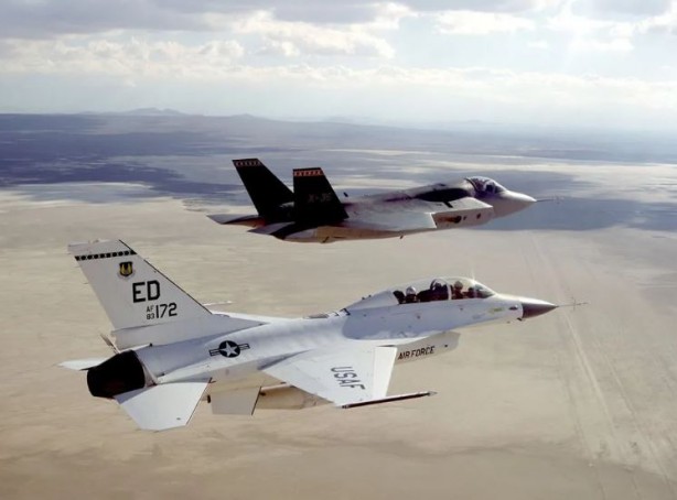 Foto - F-35 mi F-16 mı? Hangisi daha etkili? Aralarındaki farklar şaşırtıyor