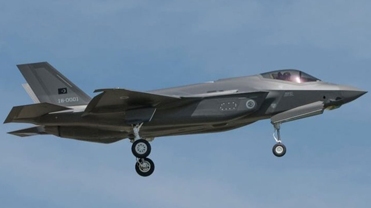 Foto - F-35'i olan yandı: İşte Türkiye'nin F-35 savaş uçağını almaması için bir sebep daha