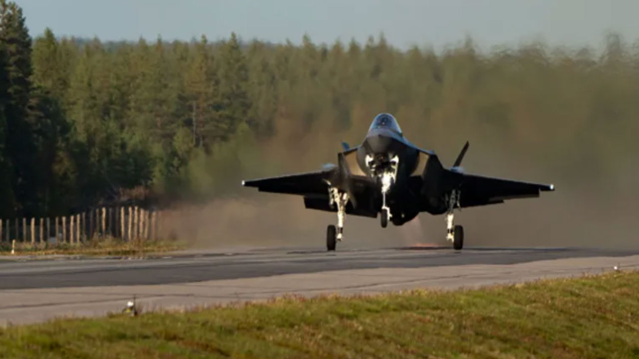 Foto - F-35'i olan yandı: İşte Türkiye'nin F-35 savaş uçağını almaması için bir sebep daha