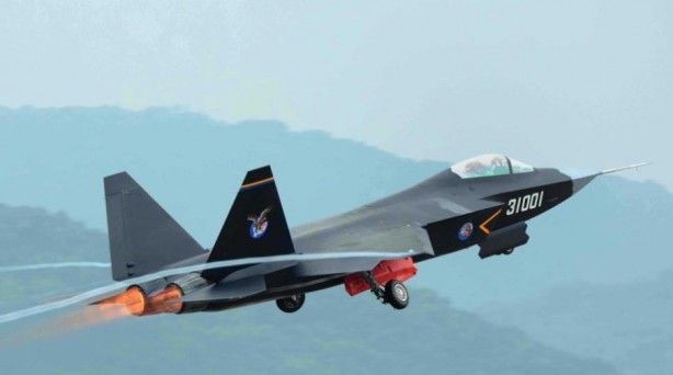 F-35'in yeni rakibi ortaya çıktı! 5. nesil savaş uçağı FC-31'in özellikleri dikkat çekiyor