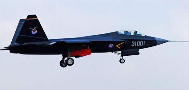 Foto - F-35'in yeni rakibi ortaya çıktı! 5. nesil savaş uçağı FC-31'in özellikleri dikkat çekiyor