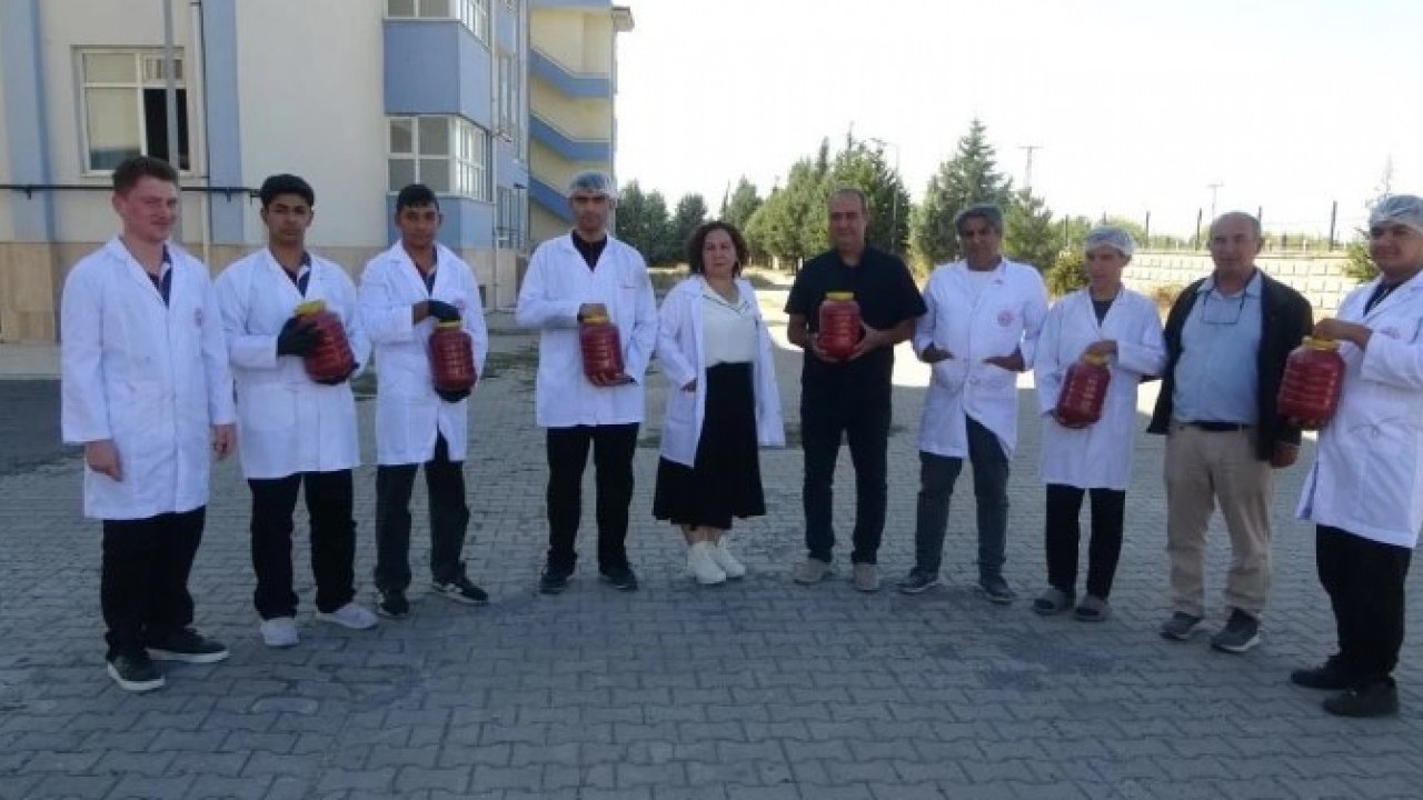 Foto - Fabrika gibi okul! Bir avuç tohumla başlayıp kazanç kapısı açtılar