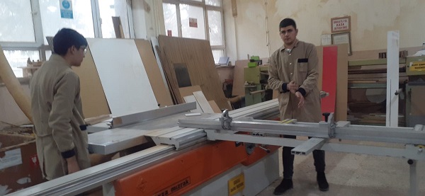 Foto - Fabrika gibi okul! Bu yöntemle 2 milyon kazandılar