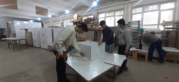 Foto - Fabrika gibi okul! Bu yöntemle 2 milyon kazandılar