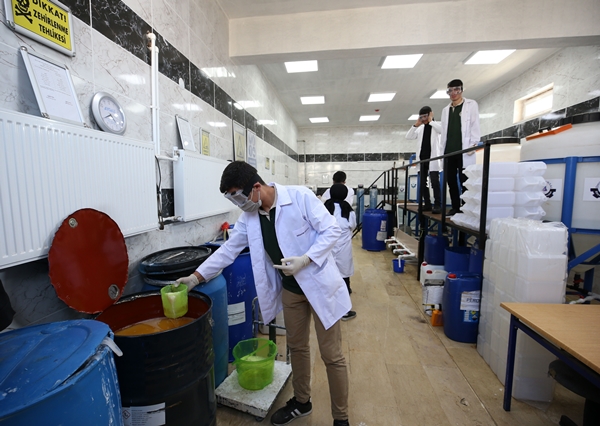 Foto - Fabrika gibi okul! Cirosu 1 milyon lirayı aştı