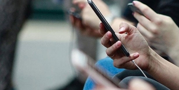 Foto - Facebook 'Akıllı telefon bataryalarını tüketiyor' iddiası