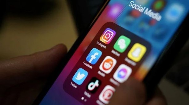 Facebook ve Instagram çöktü! Birçok kullanıcı platformlara erişemiyor