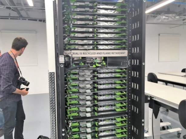 Foto - Facebook'un yeni laboratuvarı böyle görüntülendi