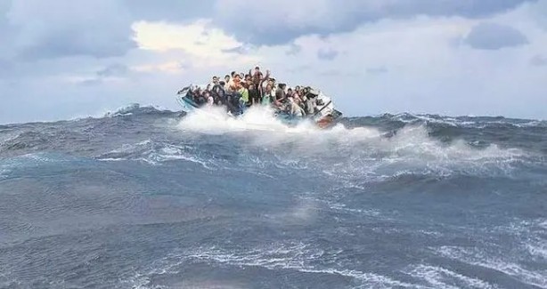 Foto - Facia! Mülteci teknesi battı: 40 ölü, 150 kayıp!