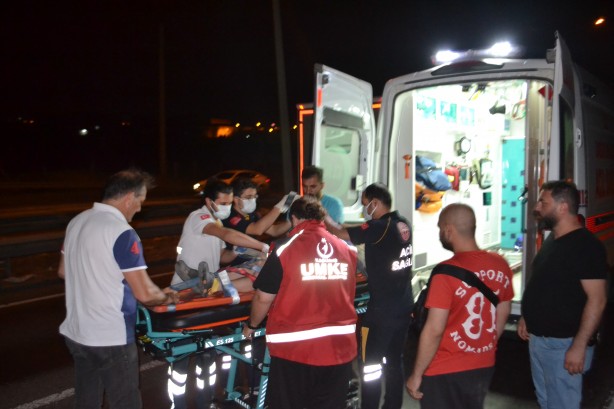 Foto - Facia! Tır kırmızı ışıkta bekleyen 8 aracı biçti: 12 yaralı