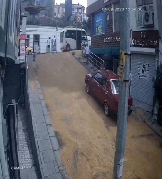 Foto - Facia yaşanmasına sebep olacaklardı! İstanbul'un orta yerinde yaşandı