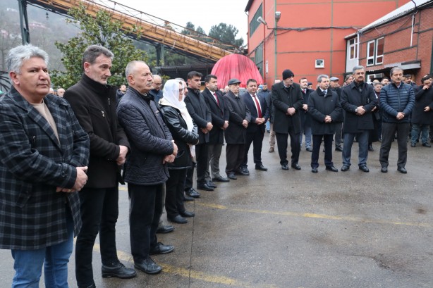 Foto - Faciada hayatını kaybeden 263 madenci dualarla anıldı