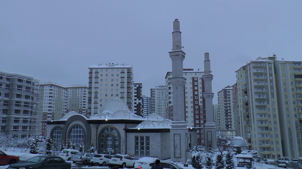 Foto - Faciadan saniyelerle kurtuldular