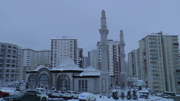 Foto - Faciadan saniyelerle kurtuldular