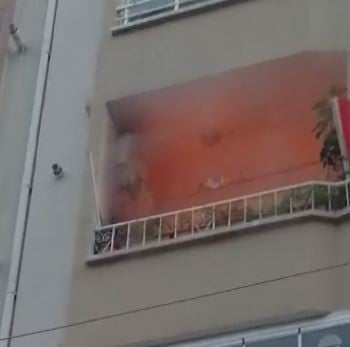 Facianın eşiğinden dönüldü! Doğal gaz kombisi alev alev yandı