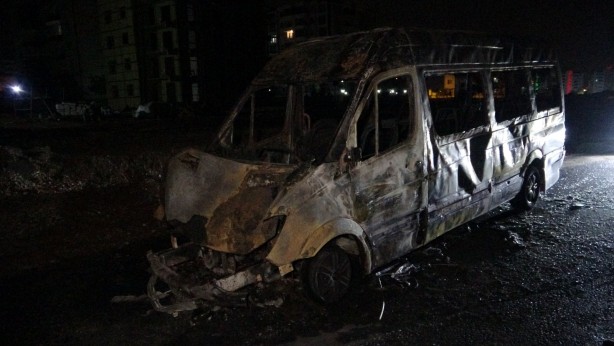 Foto - Faciaya kıl payı! Seyir halindeyken bomba gibi patladı