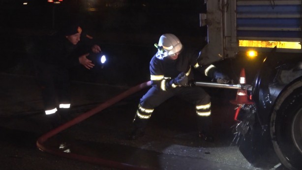 Foto - Faciaya ramak kala! Seyir halindeyken yanmaya başladı
